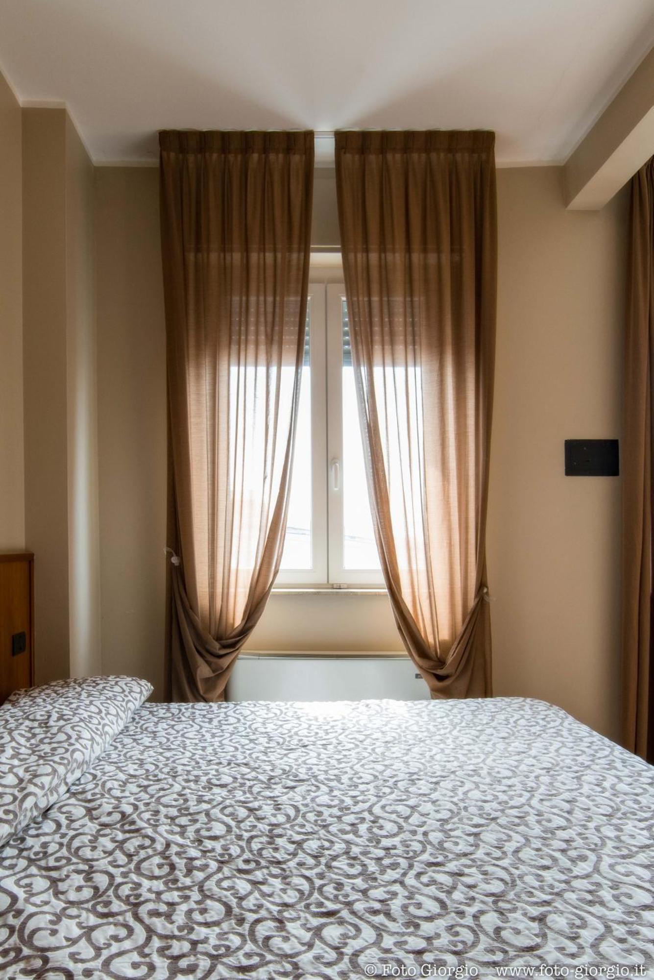 Hotel Daina Dalmine Esterno foto