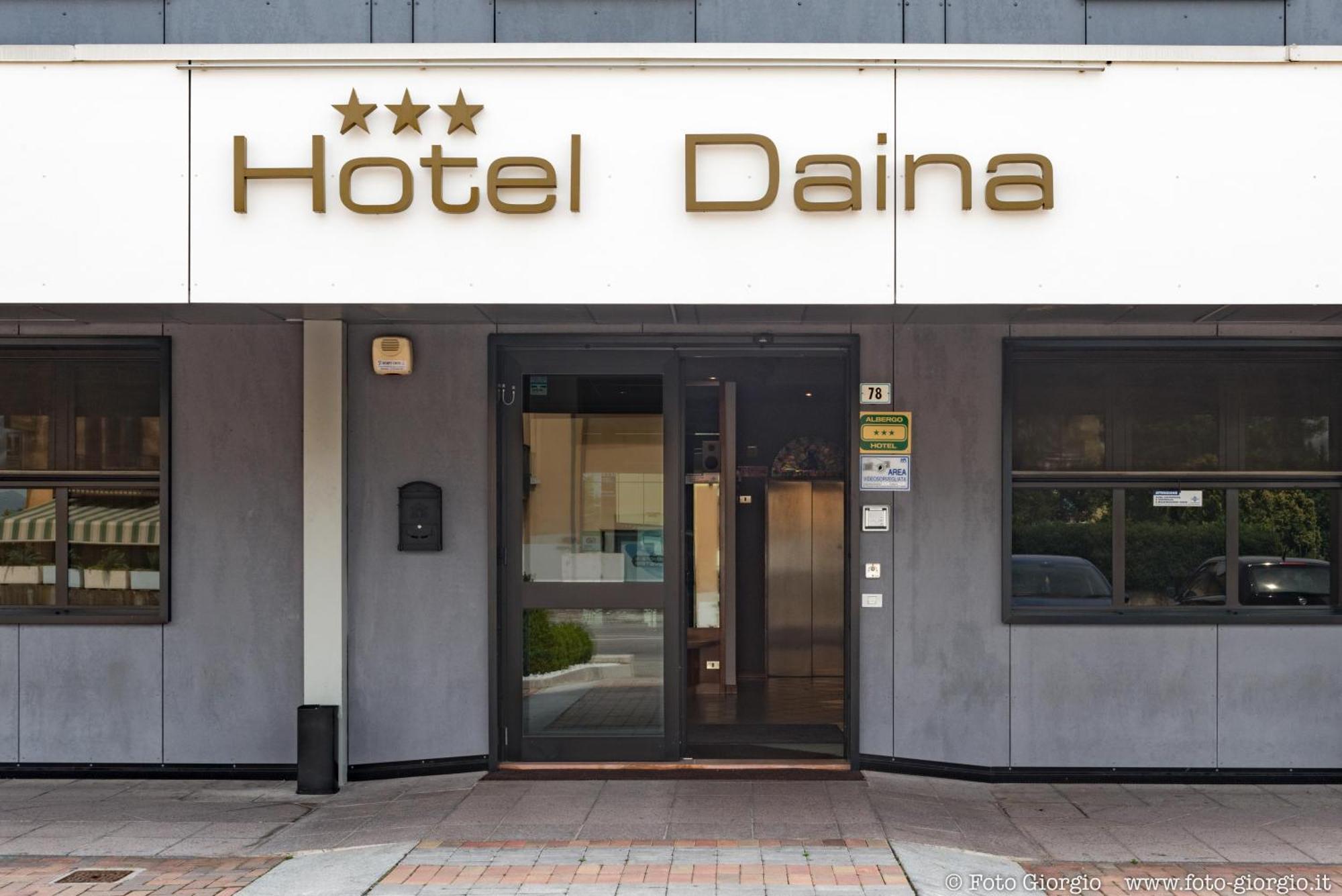 Hotel Daina Dalmine Esterno foto