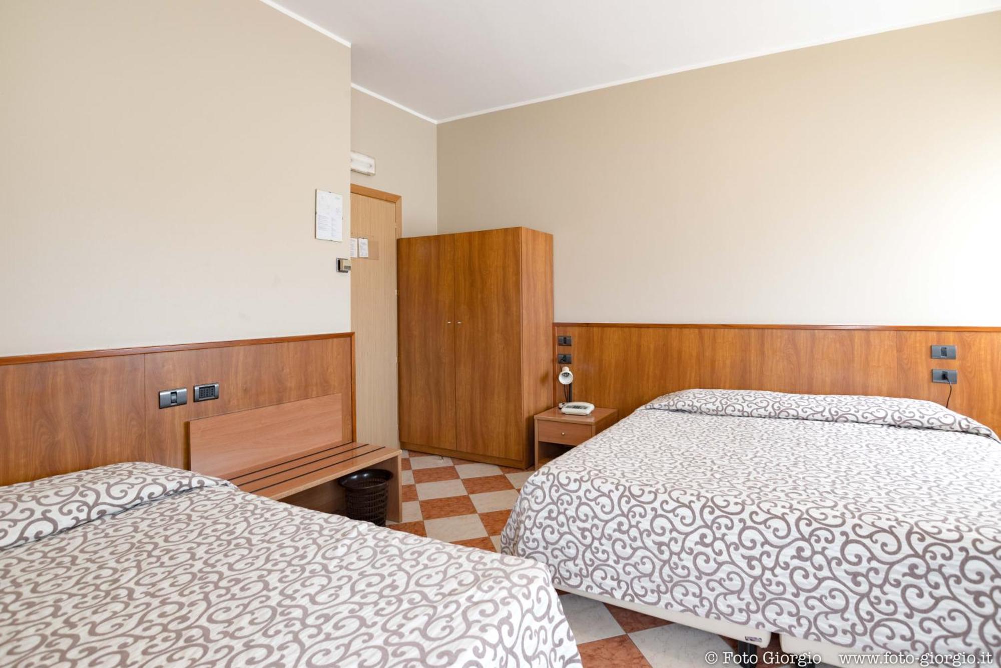 Hotel Daina Dalmine Esterno foto